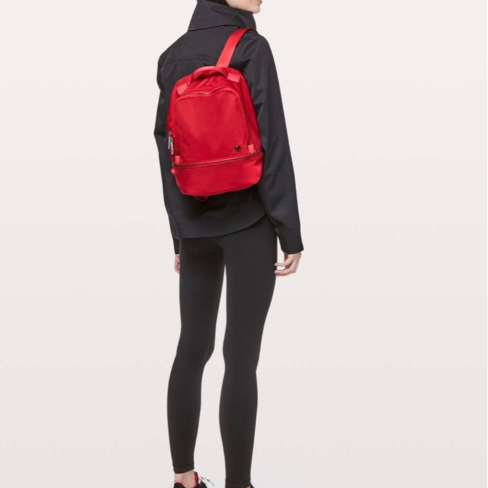 ❌SOLD❌Lululemon city adventurer backpack 10L - Picture 2 of 6